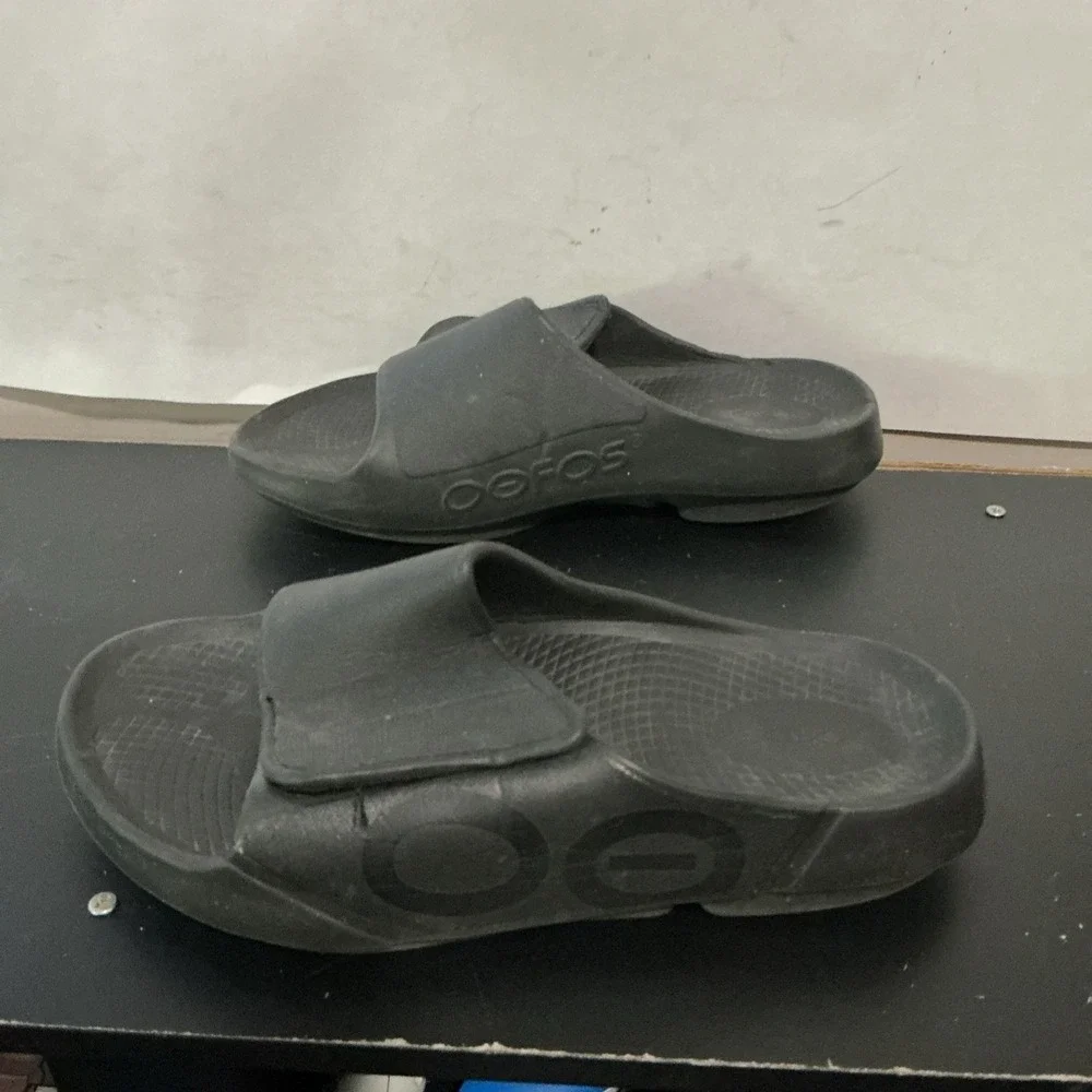 OOFOS OOahh Sport Flex Slide Black Unisex Mens 6 Womens 8 Sandals